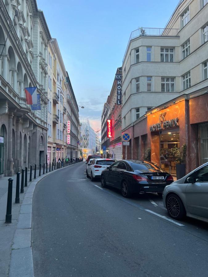 Apartment Moon Praga Zewnętrze zdjęcie