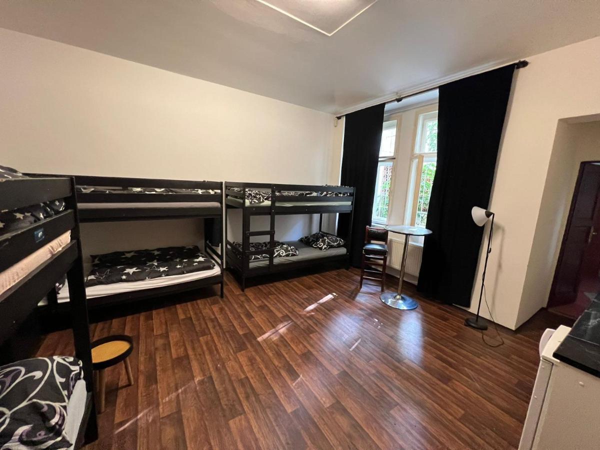 Apartment Moon Praga Zewnętrze zdjęcie