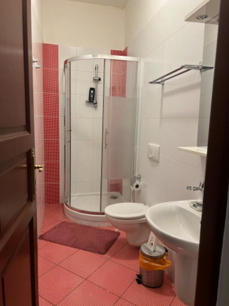 Apartment Moon Praga Zewnętrze zdjęcie