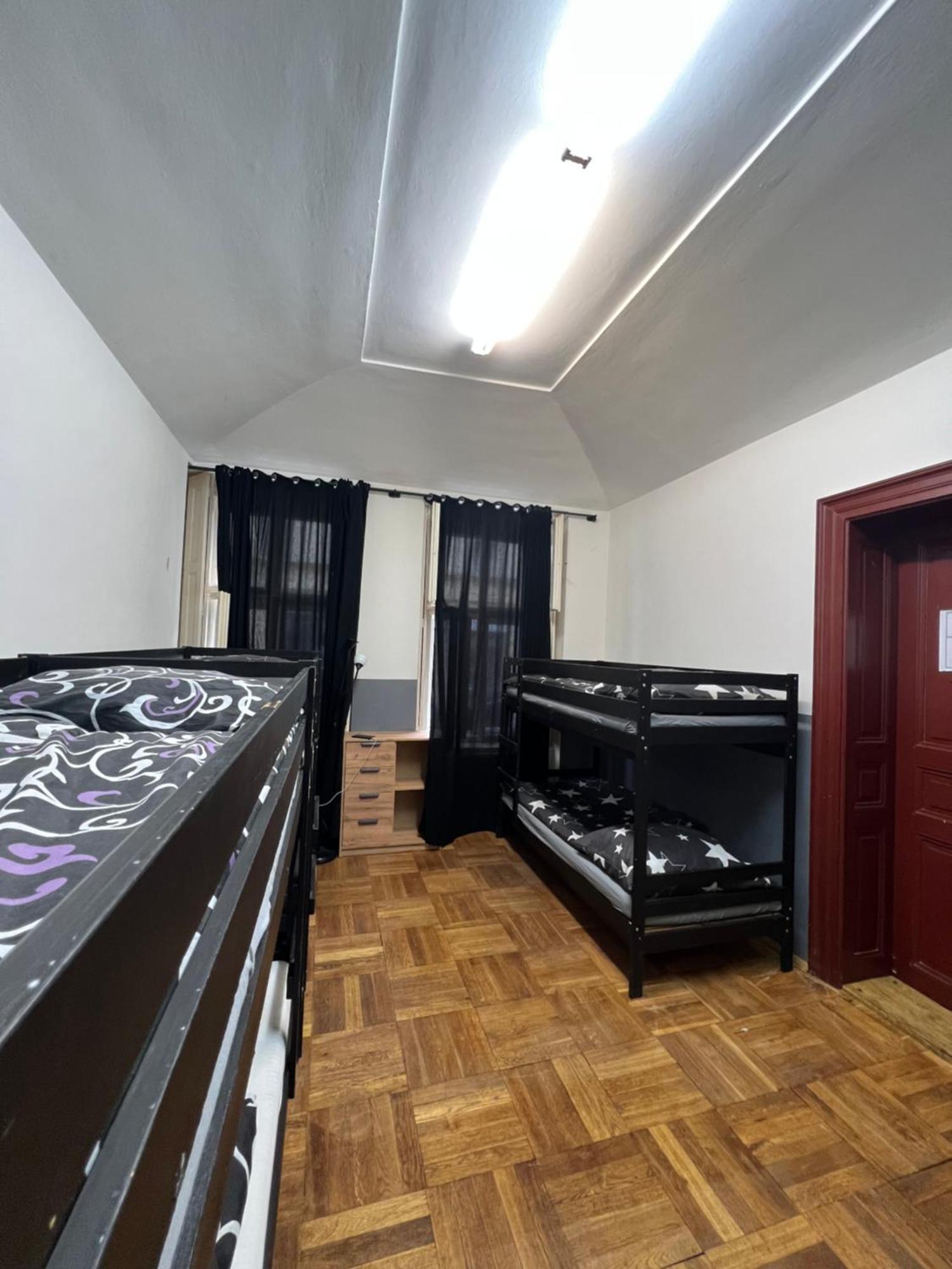 Apartment Moon Praga Zewnętrze zdjęcie