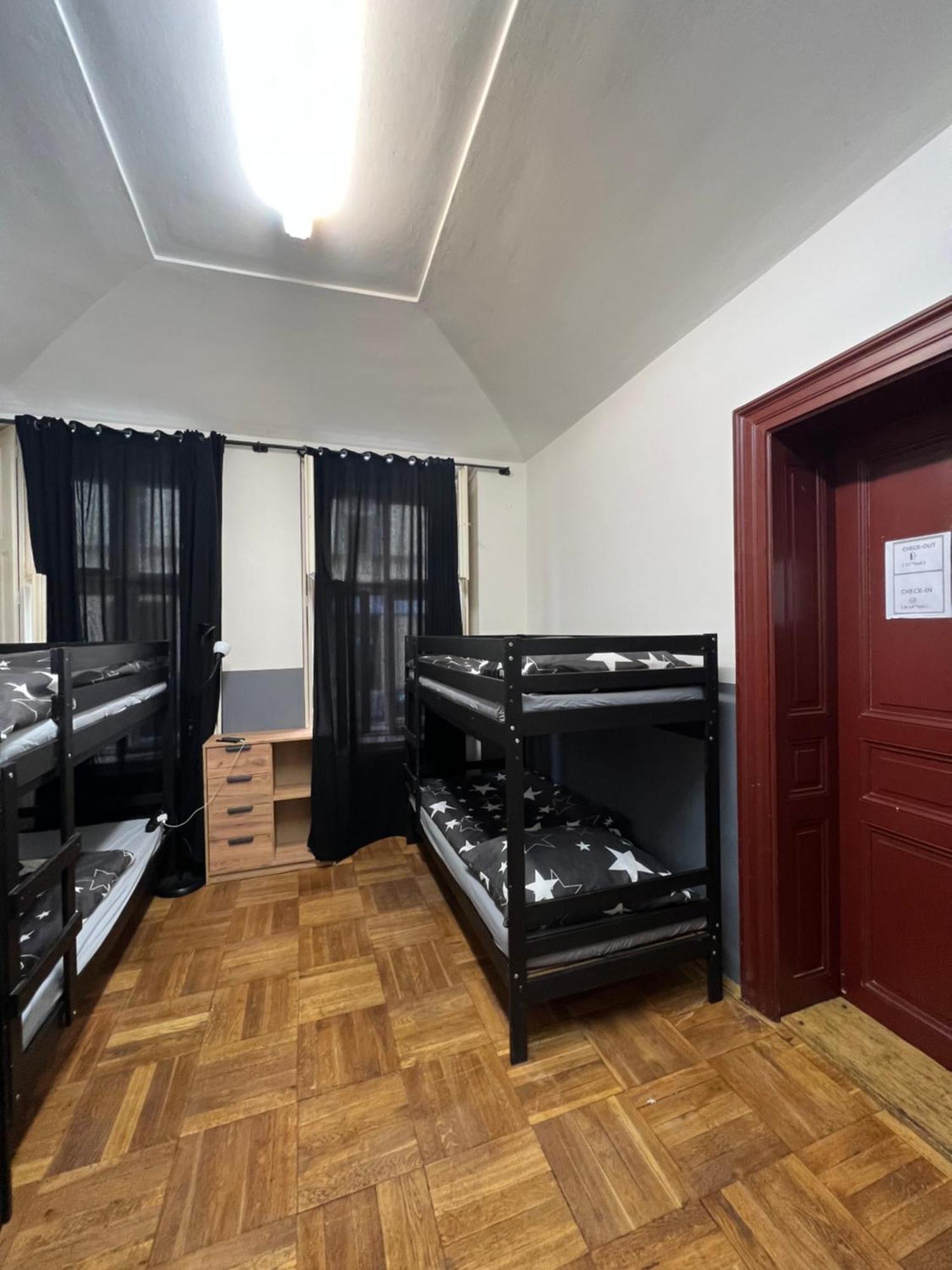 Apartment Moon Praga Zewnętrze zdjęcie