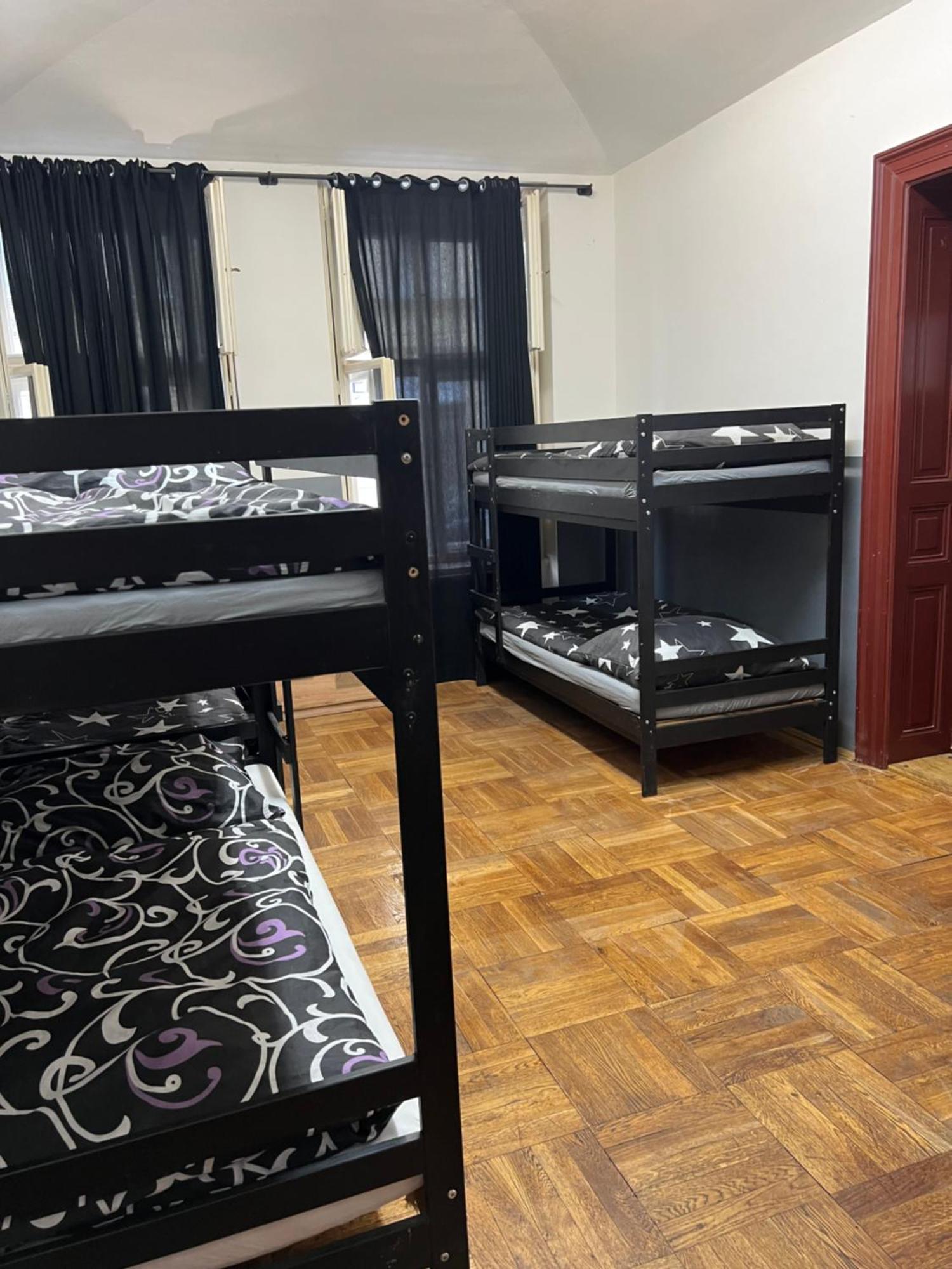 Apartment Moon Praga Zewnętrze zdjęcie