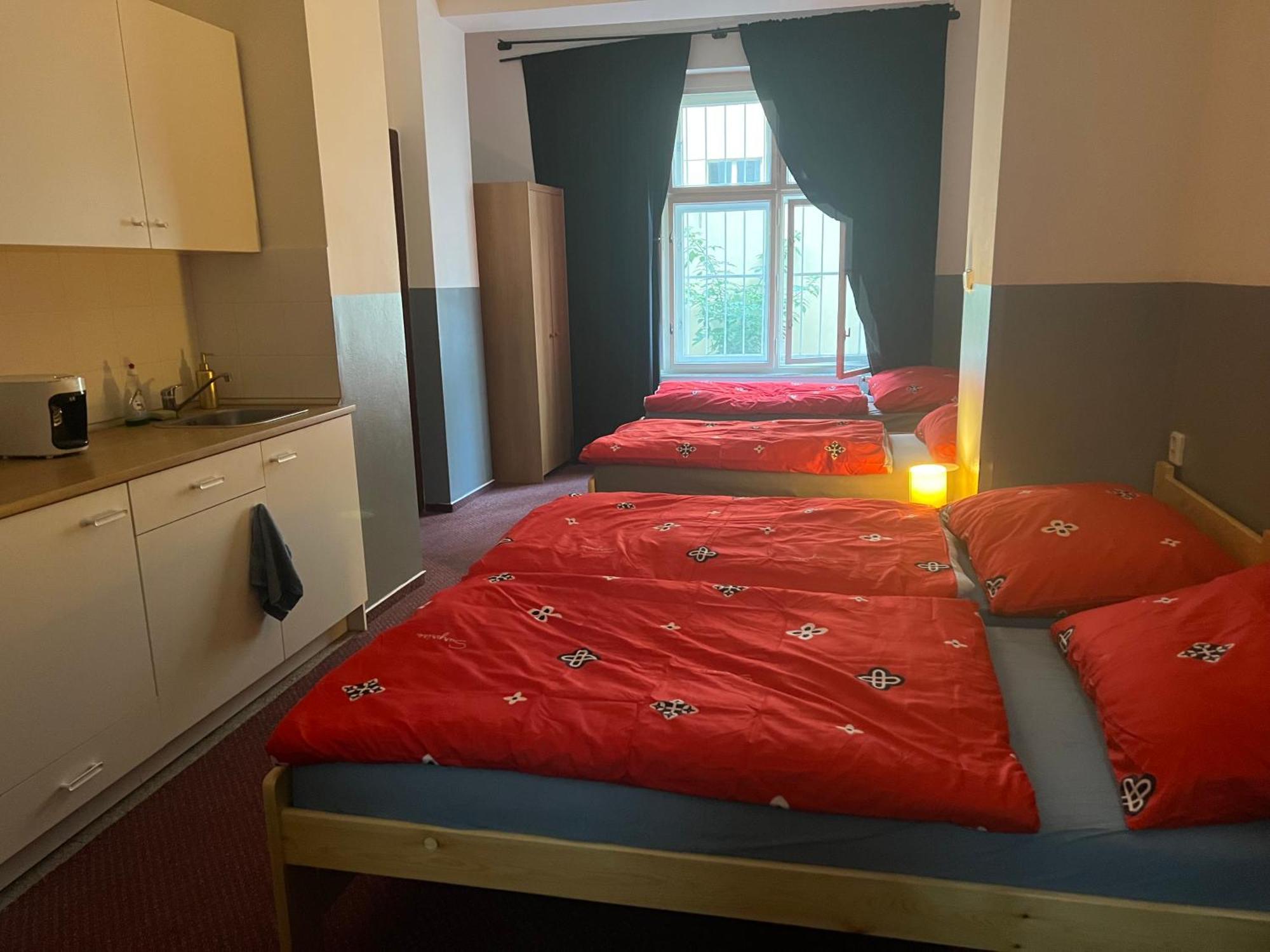 Apartment Moon Praga Zewnętrze zdjęcie