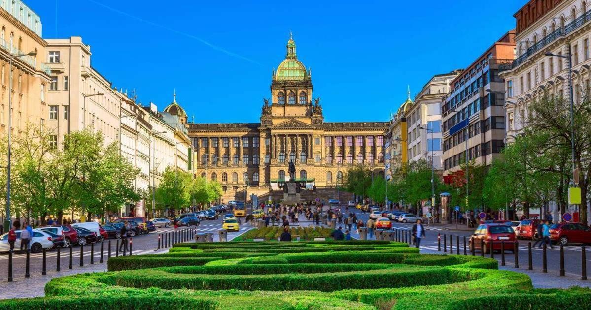 Apartment Moon Praga Zewnętrze zdjęcie
