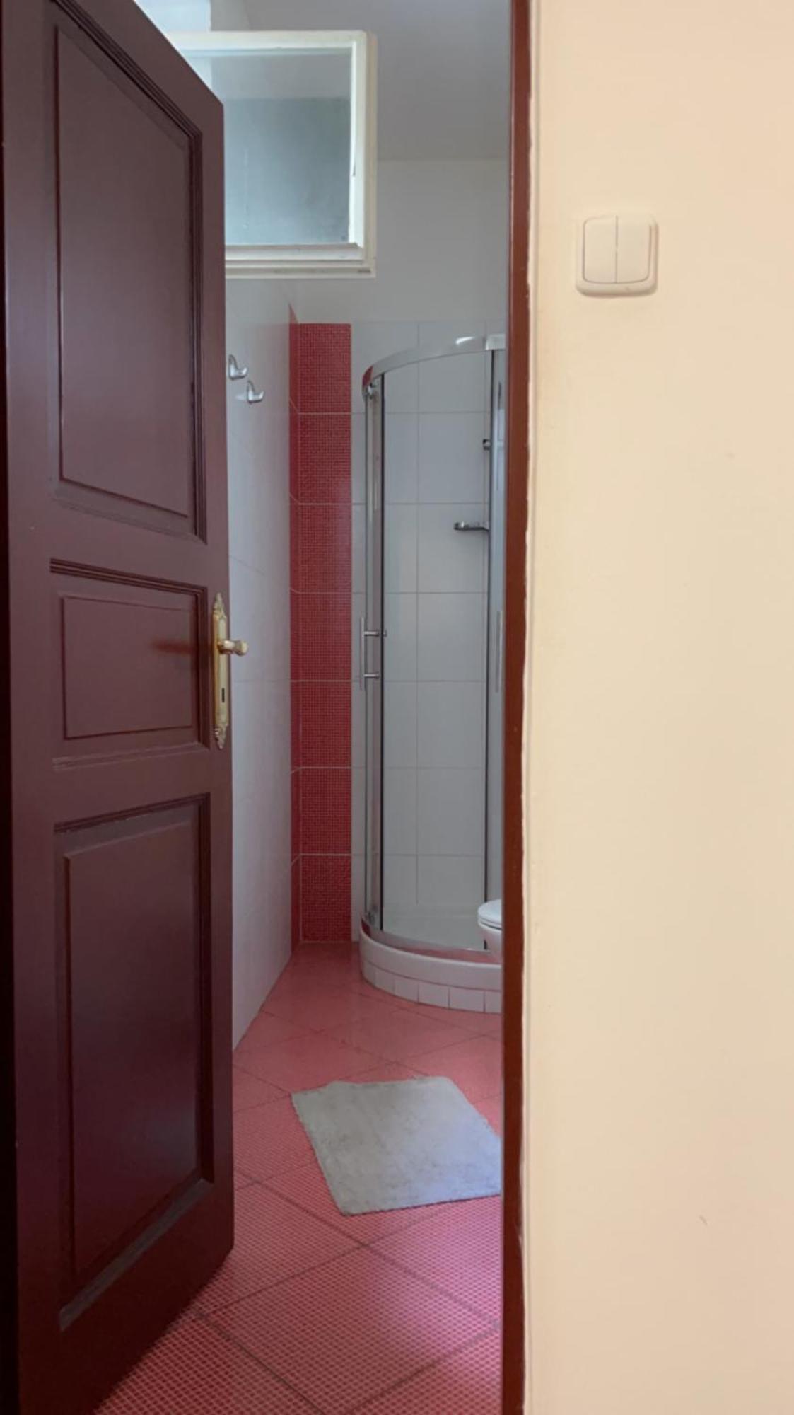 Apartment Moon Praga Zewnętrze zdjęcie