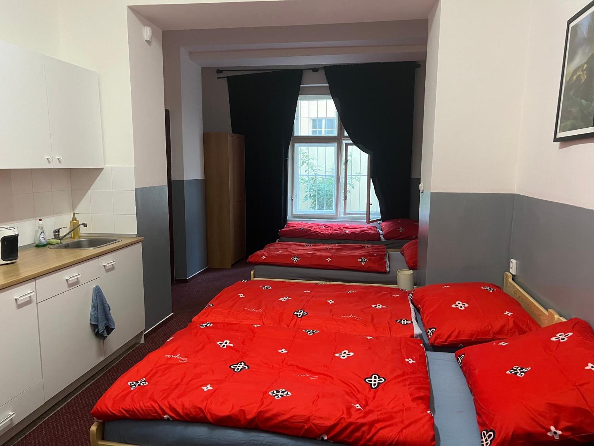 Apartment Moon Praga Zewnętrze zdjęcie